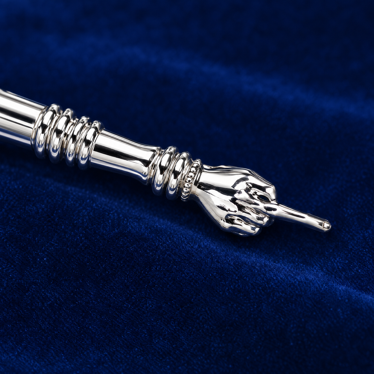 Torah pointer (yad), close-up of the pointing hand